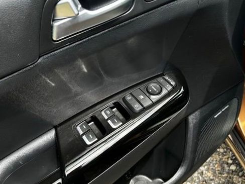 Used 2020 Kia Sportage SX AWD/4WD image 12