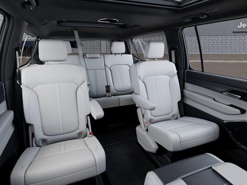 New 2026 Jeep Grand Wagoneer L Limited AWD/4WD image 15