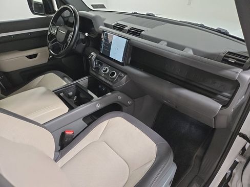 Used 2023 Land Rover Defender 130 X-Dynamic SE AWD/4WD image 29
