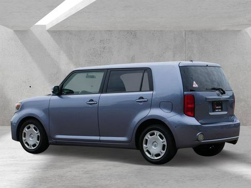 Used 2009 Scion xB FWD image 4