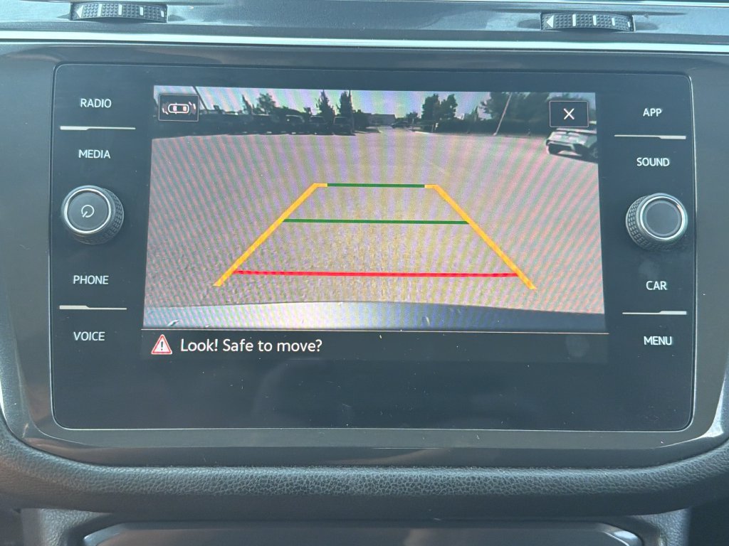Certified 2023 Volkswagen Tiguan SE FWD image 16