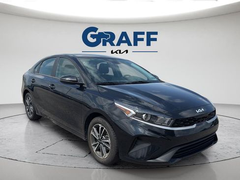 Used 2024 Kia Forte LXS w/ LXS Technology Package FWD image 11