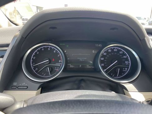 Used 2020 Toyota Camry XLE FWD image 30