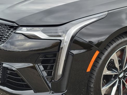 New 2026 Cadillac CT4 V Blackwing image 9