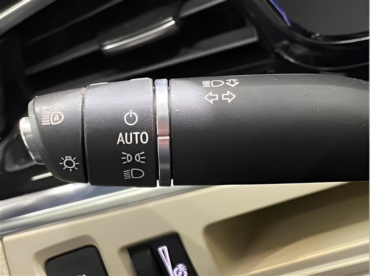 Used 2021 Cadillac XT6 Premium Luxury FWD image 14