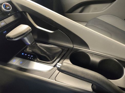 Used 2023 Hyundai Elantra SEL image 26