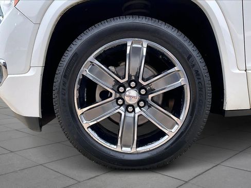 Used 2017 GMC Acadia Denali w/ Technology Package image 11