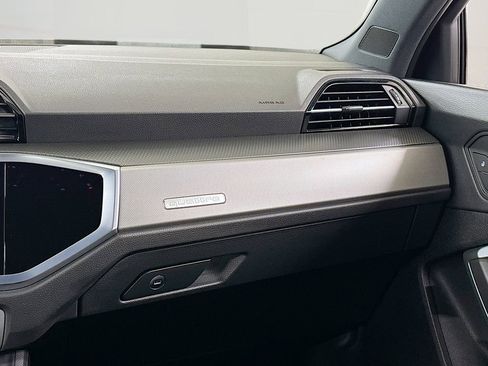 Certified 2025 Audi Q3 2.0T Premium w/ Black Optic Sport Package image 19