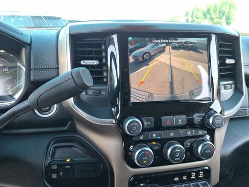 Used 2024 RAM 2500 Laramie AWD/4WD image 17
