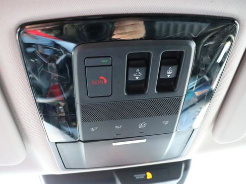 Used 2025 Mitsubishi Outlander SEL image 52