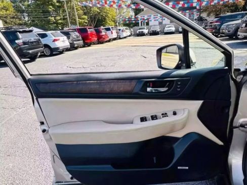 Used 2016 Subaru Outback 2.5i Limited image 14