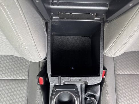 Used 2022 Toyota Tacoma TRD Off-Road image 11