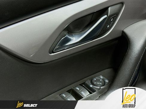 Used 2021 Chevrolet Blazer LT FWD image 20
