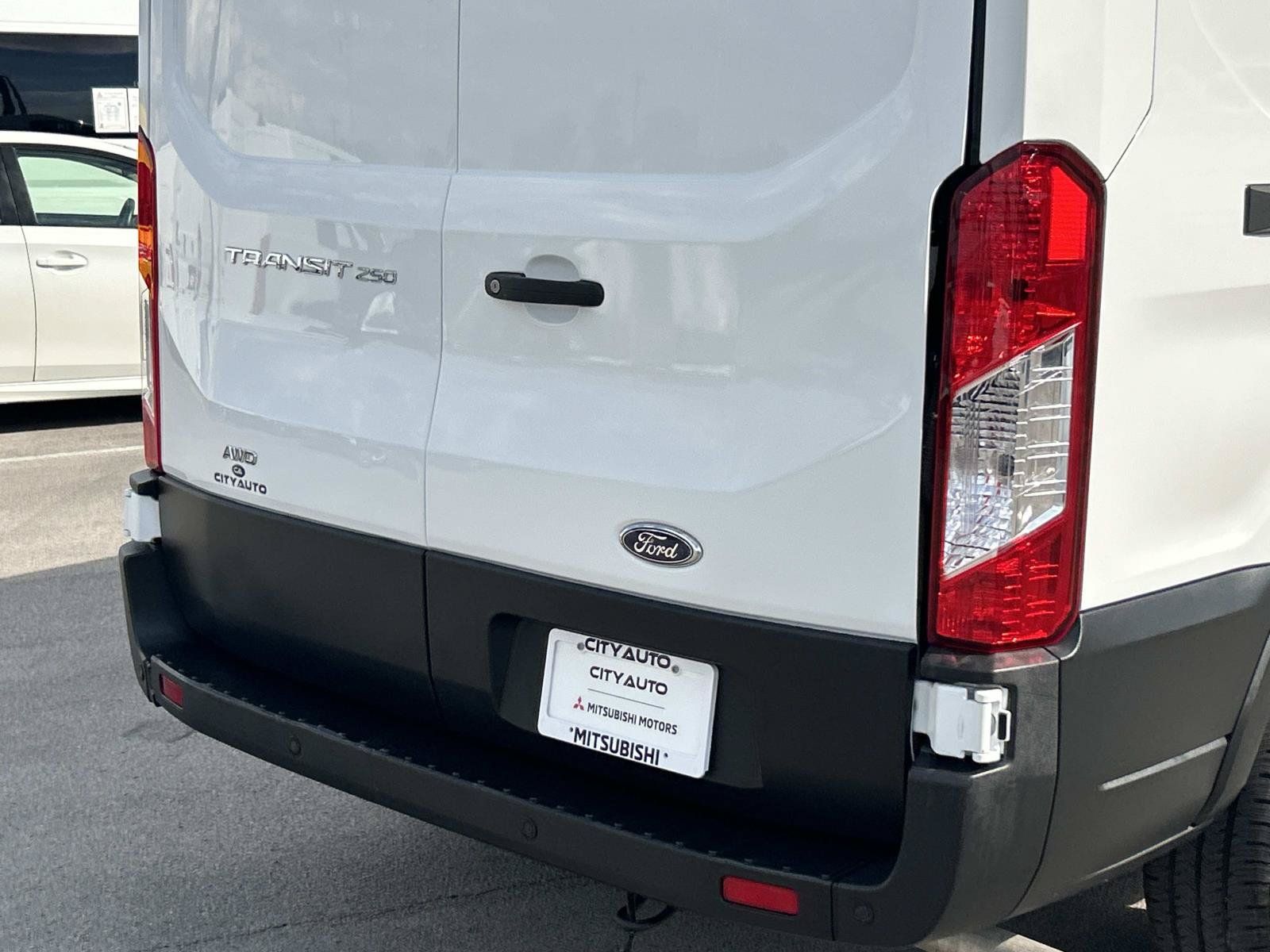 Used 2023 Ford Transit 250 Medium Roof AWD w/ Load Area Protection Package image 14