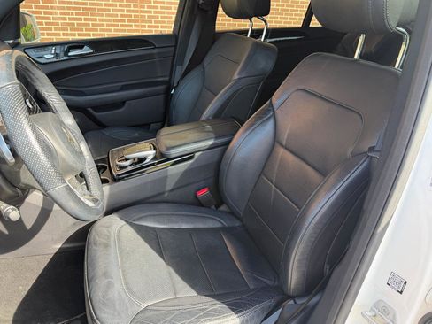Used 2017 Mercedes-Benz GLS 450 4MATIC image 9