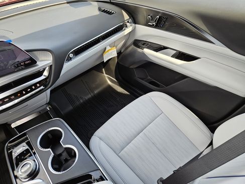 New 2025 Cadillac Lyriq Sport image 18