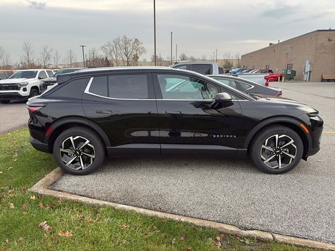 New 2026 Chevrolet Equinox EV LT FWD image 3