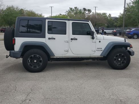 Used 2018 Jeep Wrangler Unlimited Sport w/ Connectivity Group image 16