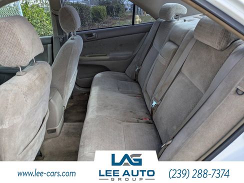 Used 2002 Toyota Camry LE image 9