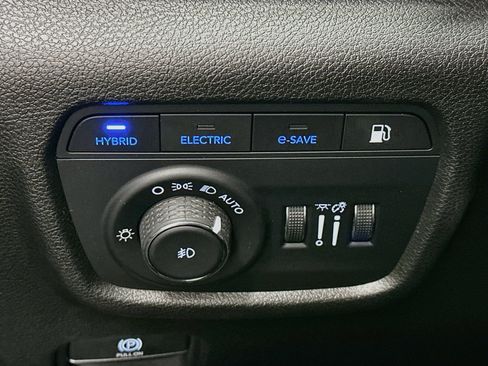 Used 2022 Jeep Grand Cherokee Limited 4xe AWD/4WD image 17