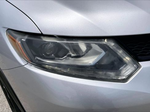 Used 2016 Nissan Rogue SL w/ SL Premium Package FWD image 28