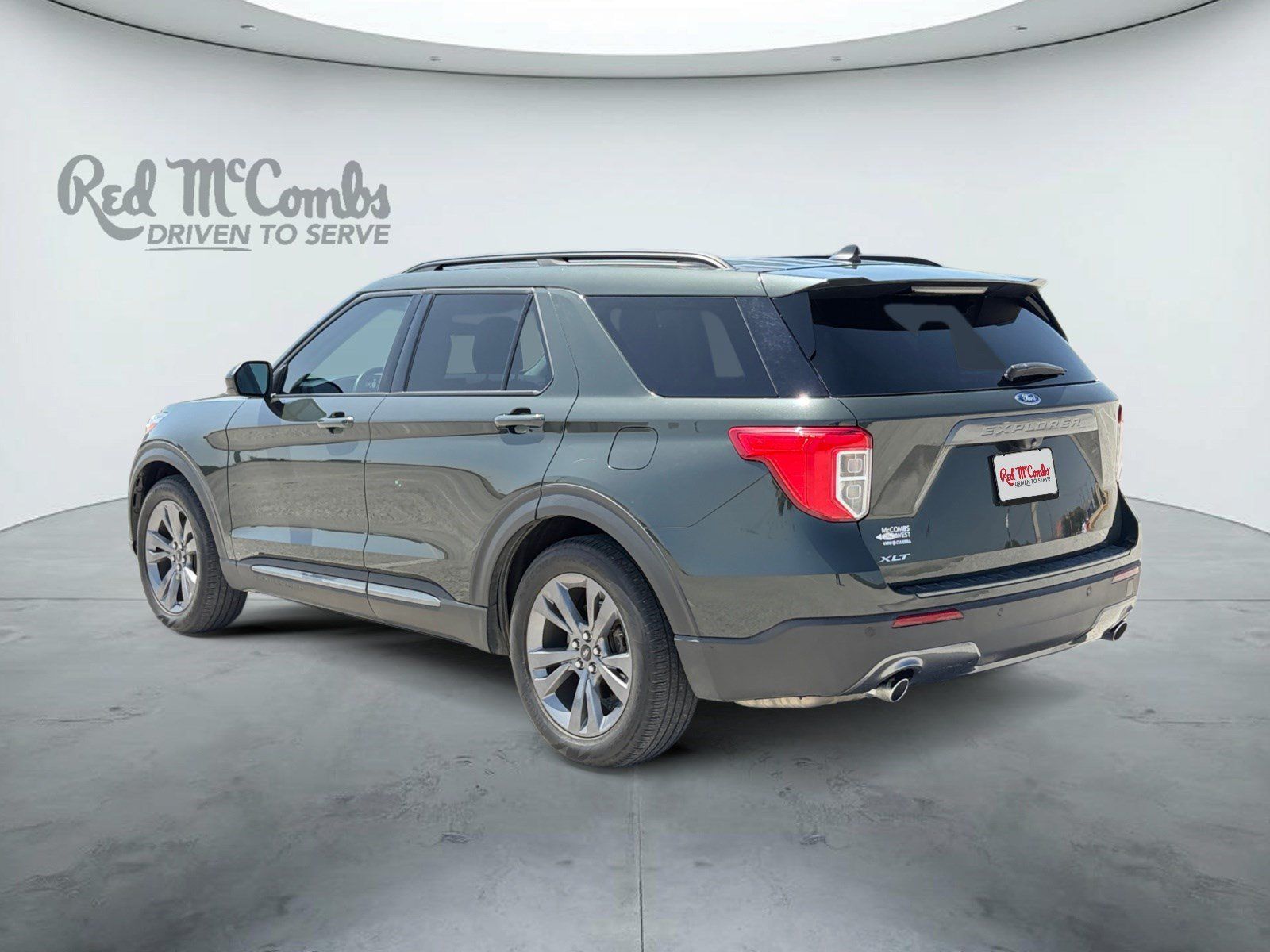 Used 2022 Ford Explorer XLT w/ Equipment Group 202A RWD image 7