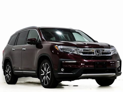 Used 2021 Honda Pilot Touring image 1