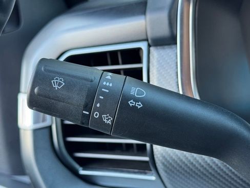 Used 2023 Ford F150 Limited image 8