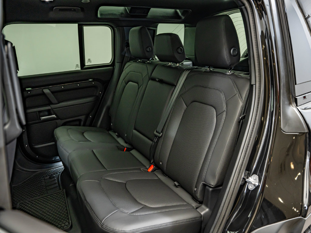 New 2026 Land Rover Defender 110 S AWD/4WD image 40