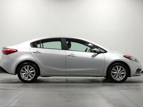 Used 2014 Kia Forte LX w/ Popular Package FWD image 3
