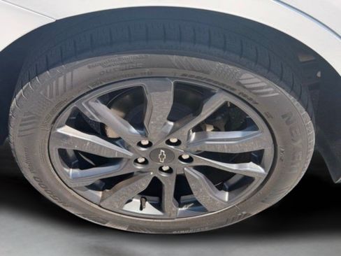 Used 2023 Chevrolet Equinox RS w/ RS Leather Package FWD image 33