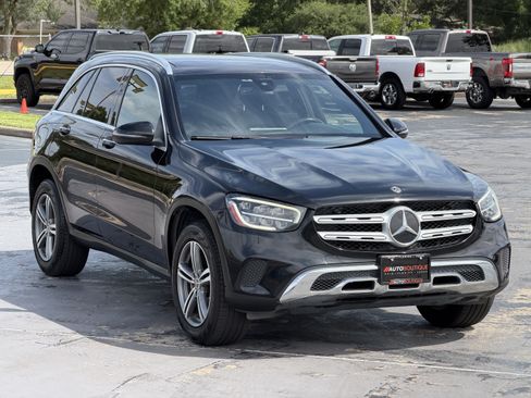 Used 2020 Mercedes-Benz GLC 300 w/ Premium Package image 3