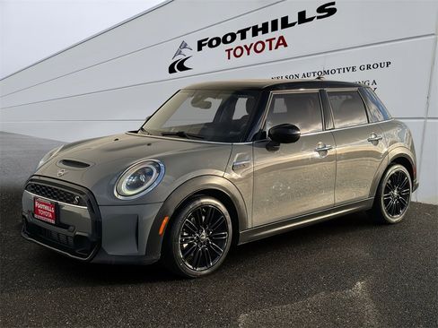 Used 2022 MINI Cooper S image 3