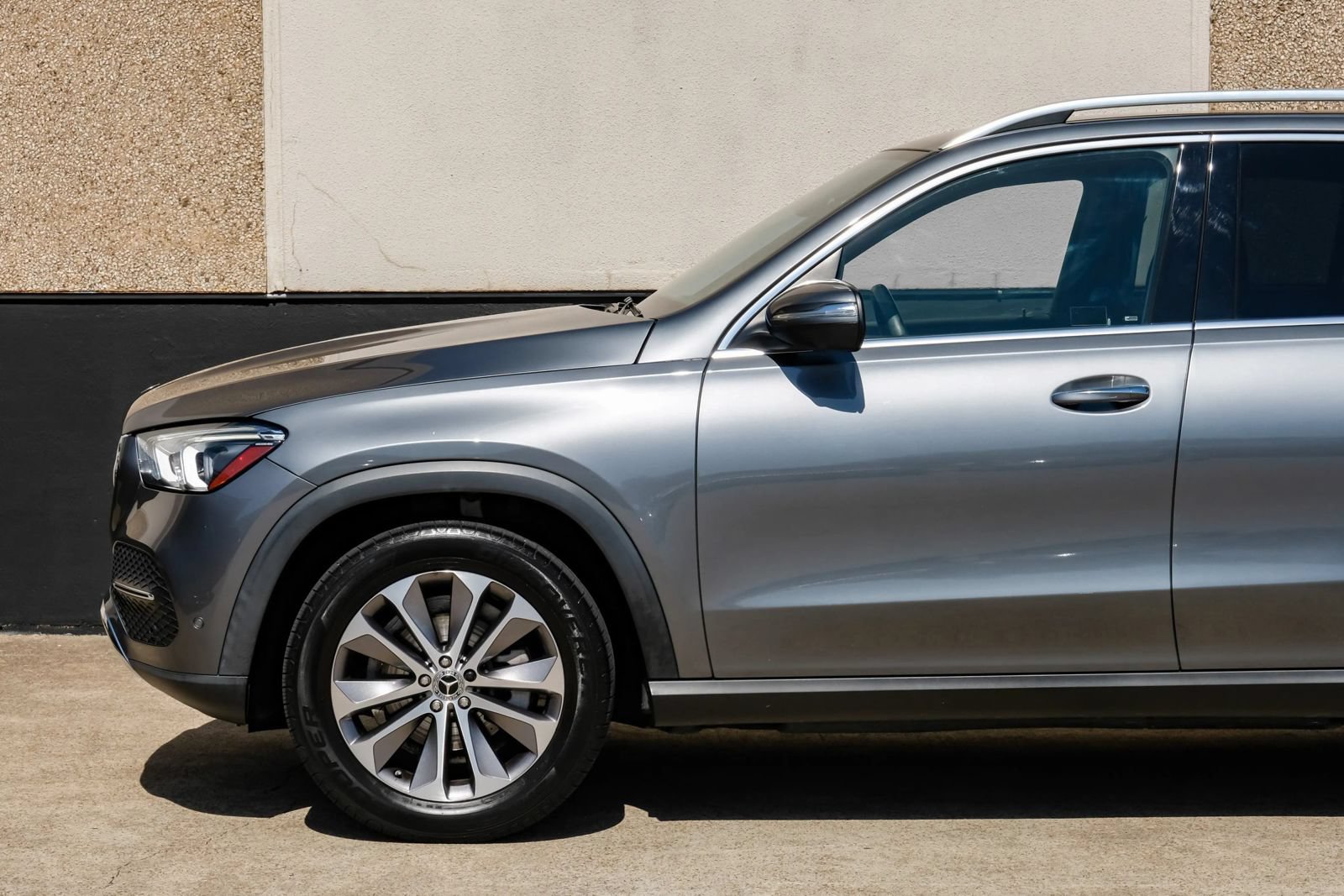Used 2023 Mercedes-Benz GLE 350 w/ Premium Package image 12