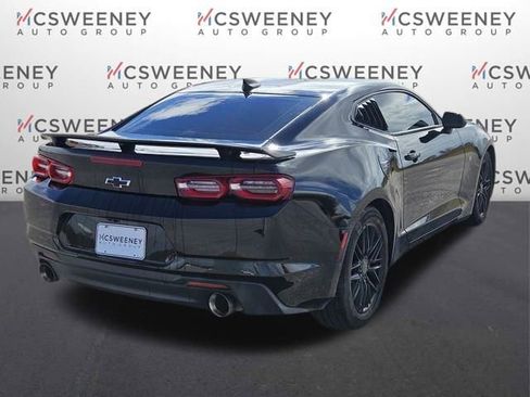 Used 2021 Chevrolet Camaro LT image 5