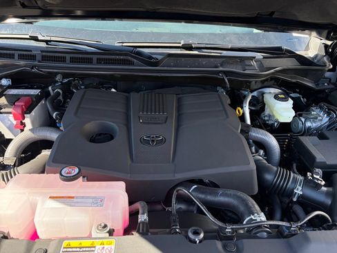 New 2026 Toyota Tundra Platinum AWD/4WD image 21