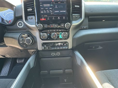 Used 2025 RAM 1500 Big Horn AWD/4WD image 21