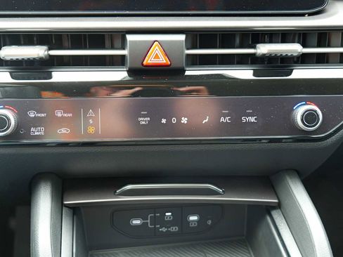 Certified 2026 Kia Sportage EX image 17