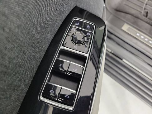 Certified 2026 Cadillac Escalade V AWD/4WD image 21