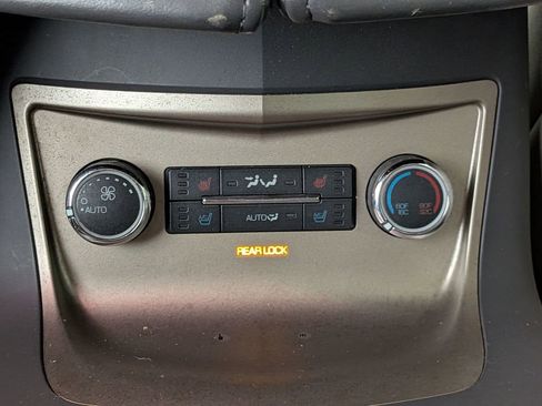 Used 2010 Lincoln MKT 2WD image 24