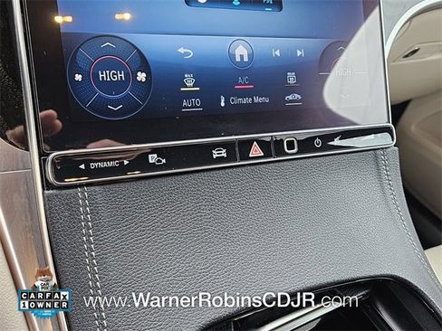 Used 2024 Mercedes-Benz GLC 300 image 23