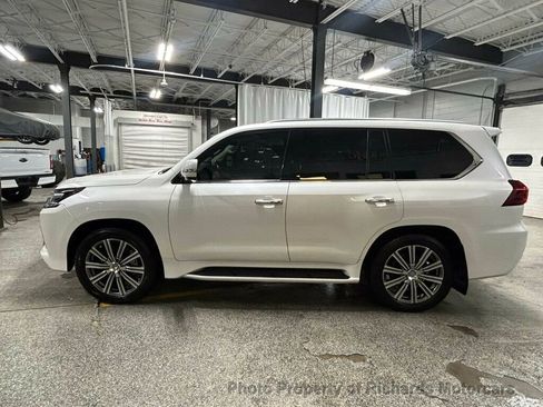 Used 2017 Lexus LX 570 4WD image 6