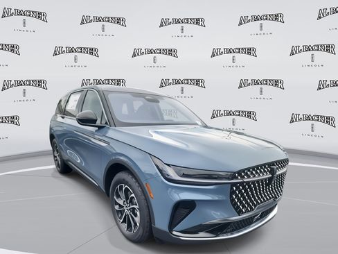 New 2025 Lincoln Nautilus Premier image 7