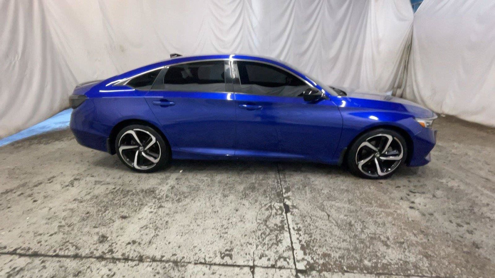 Used 2022 Honda Accord Sport image 6