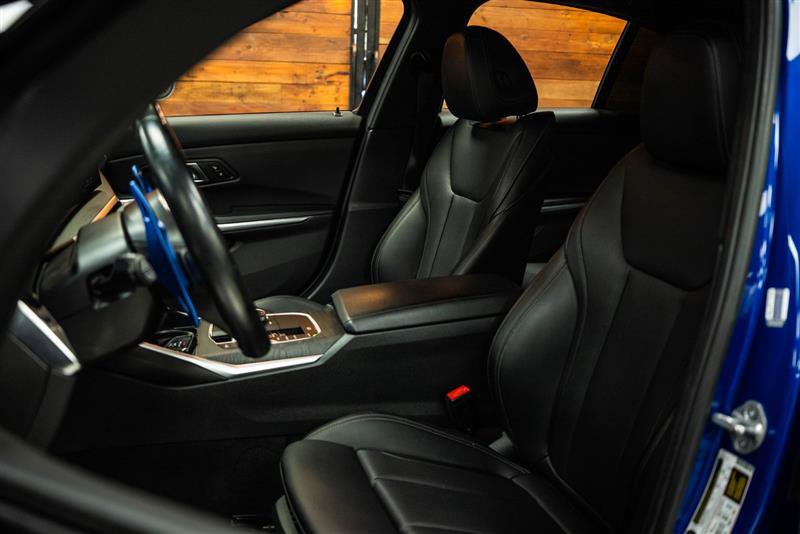 Used 2024 BMW 330i Sedan w/ M Sport Package RWD image 9