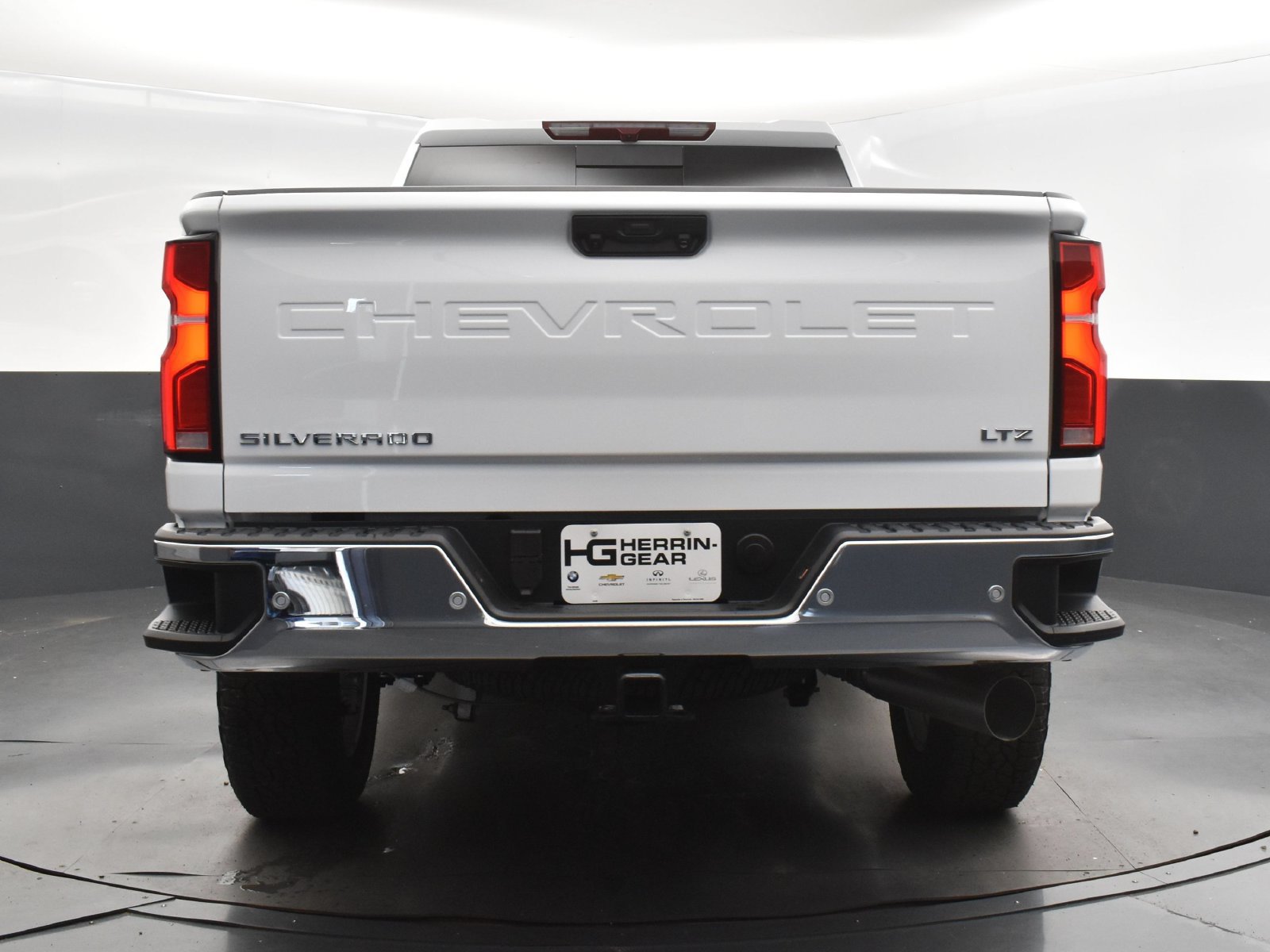 Used 2025 Chevrolet Silverado 2500 LTZ w/ LTZ Convenience Package AWD/4WD image 6