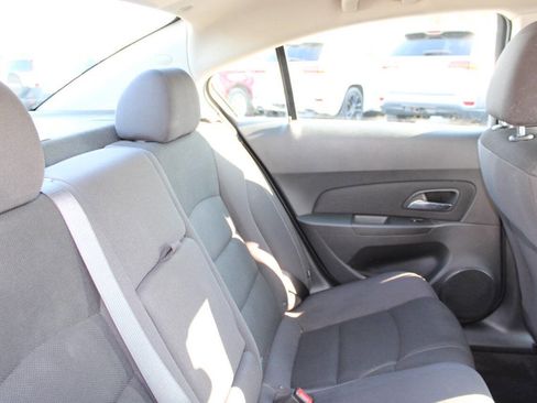 Used 2016 Chevrolet Cruze LT image 18