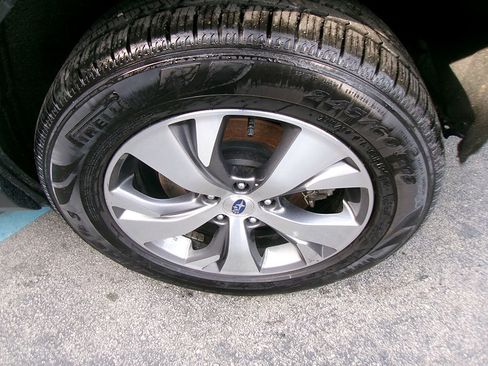 Used 2020 Subaru Ascent Premium w/ Convenience Package image 9