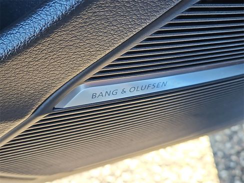 Certified 2023 Audi Q8 Premium Plus w/ Premium Plus Package image 20