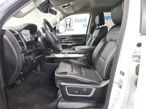 Used 2022 RAM 1500 Laramie AWD/4WD image 6